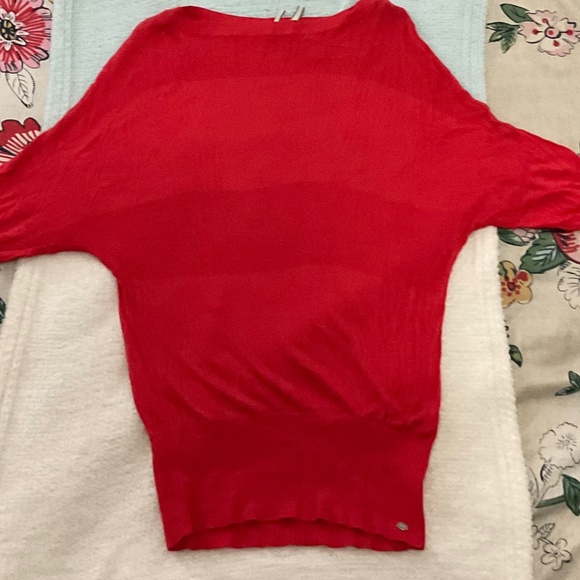 Guess Bright Red Sweater Shirt Size M - Picture 4 of 9
